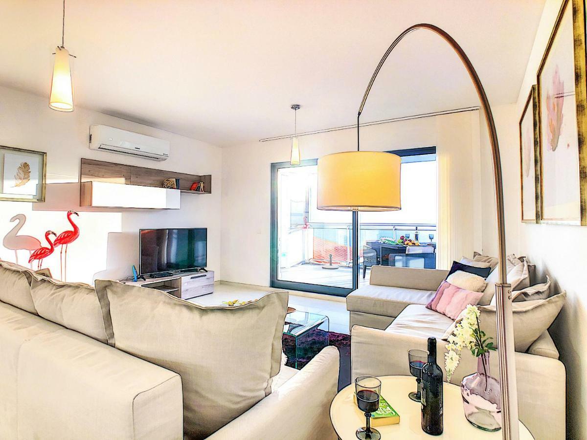 Apartamento Paradisus By Lovelystay Caniço Екстериор снимка