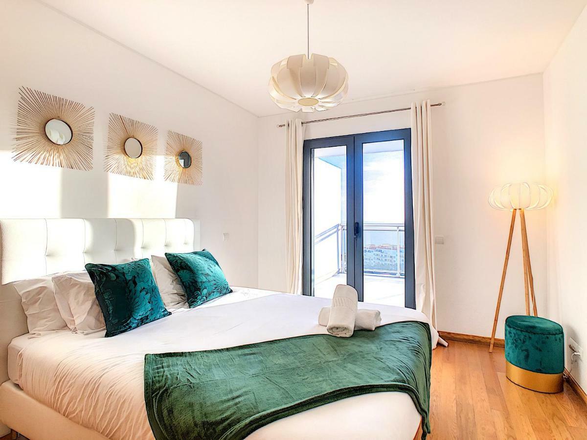 Apartamento Paradisus By Lovelystay Caniço Екстериор снимка